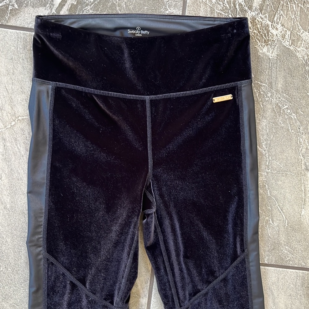 🖤 Sweaty Betty London Opulence velvet side strip faux leather black size small - Picture 5 of 10